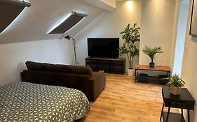 Immeuble Au Coeur De Bruxelles : Vivez L'Experience Unique De La Rue Verbist